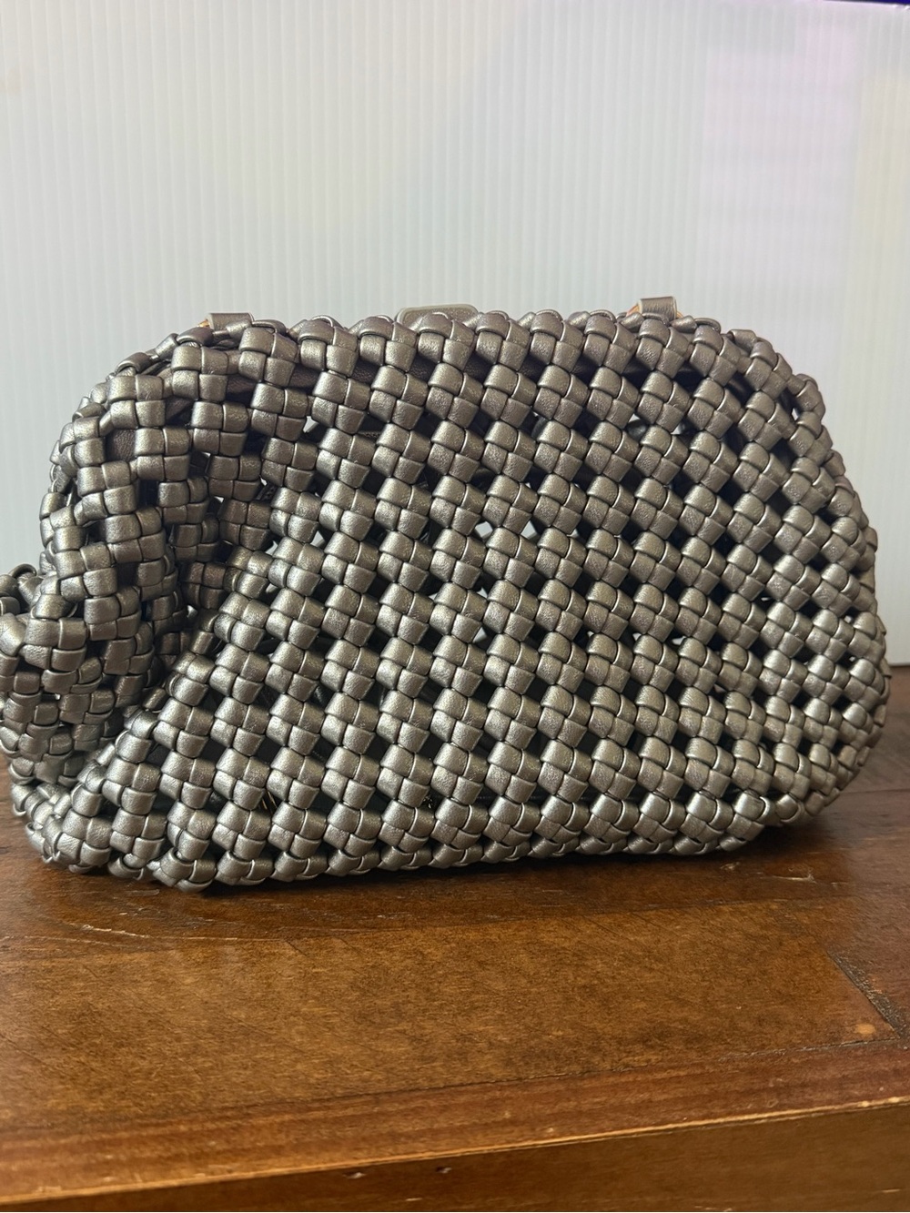SILVER VEGAN LEATHER KNITTED CROSSBODY